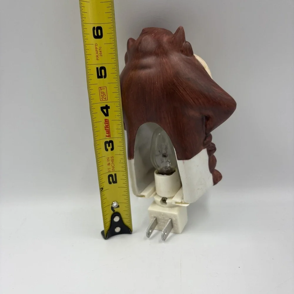 Warner Bros Looney Tunes Taz Night Light Plug In Brown Bathroom Hallway Kids VTG